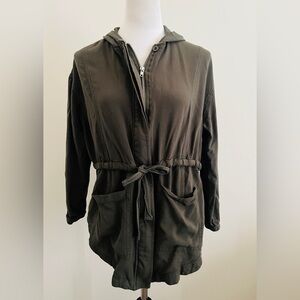 Love Tree Green Utility Jacket Versatile Modern Design
